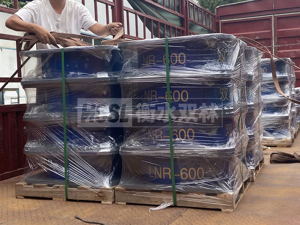 LRB800隔震支座生產(chǎn)廠(chǎng)家 HDR高阻尼隔震橡膠支座廠(chǎng)家 LRB D1400-Ⅰ隔震支座